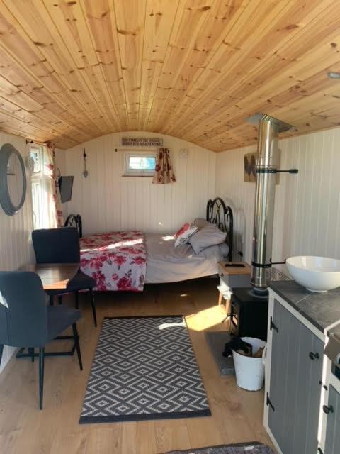 Maple Hut Four Acre Farm Hotell Aylsham Exteriör bild