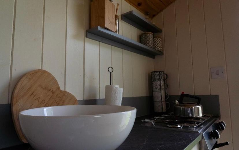 Maple Hut Four Acre Farm Hotell Aylsham Exteriör bild